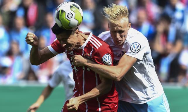 Puchar Niemiec: Dwa gole Lewandowskiego, trzy Aubameyanga