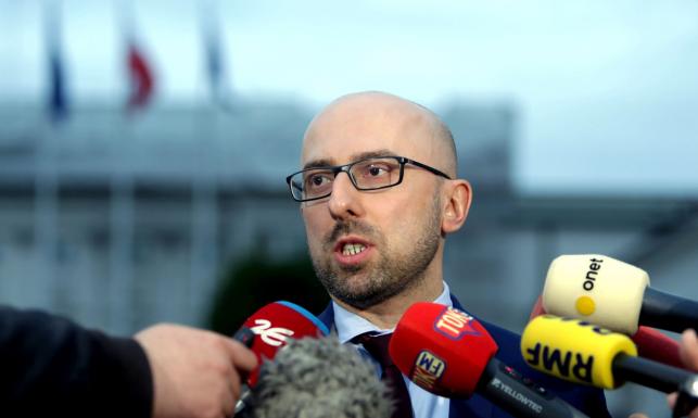 Łapiński: Niższy wiek emerytalny dla kobiet to przywilej, a nie dyskryminacja