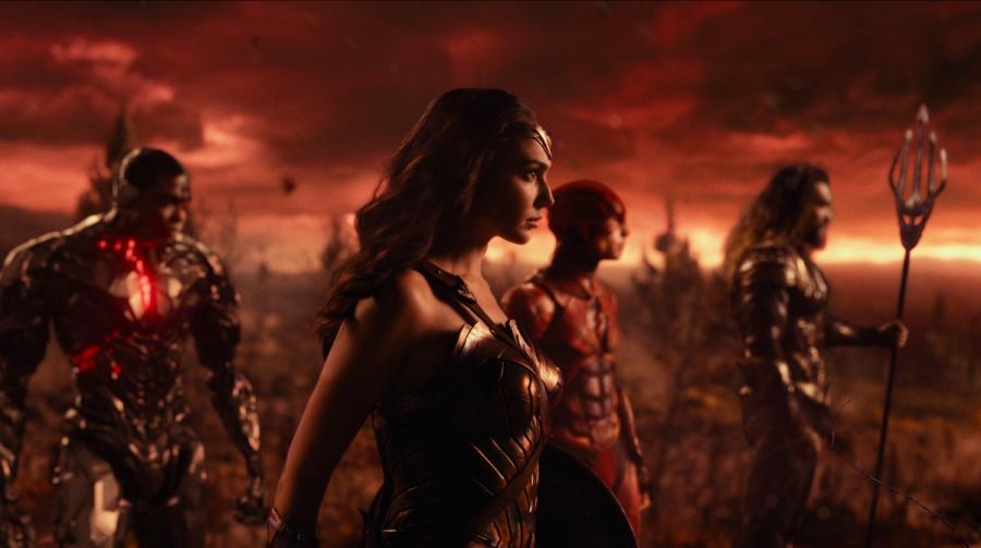 Gal Gadot, Ezra Miller, Jason Momoa oraz Ray Fischer w filmie "Liga Sprawiedliwości". Polska premiera 17 listopada 2017 roku.