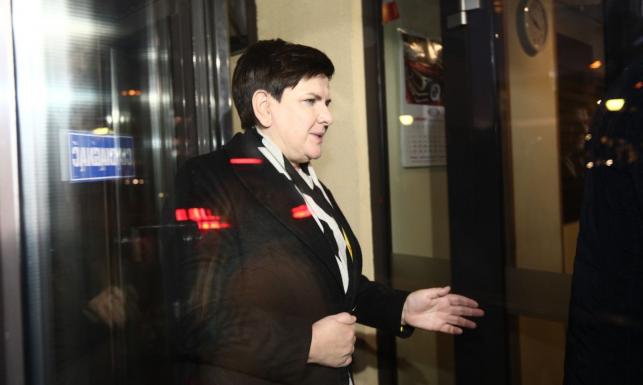 Grupa rekonstrukcyjna na Nowogrodzkiej. Nazwisko nowego premiera jeszcze dziś?