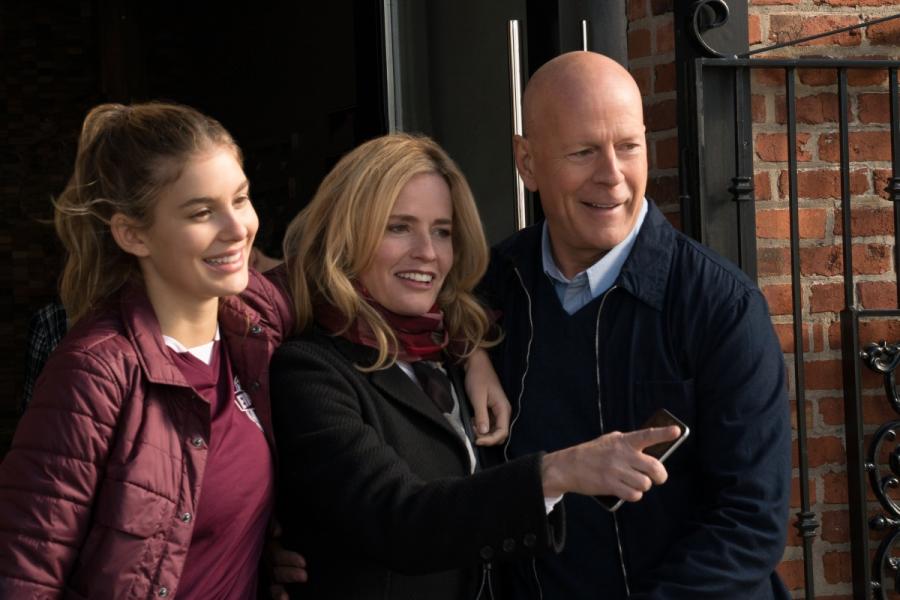 Bruce Willis i Elisabeth Shue w filmie "Życzenie śmierci"