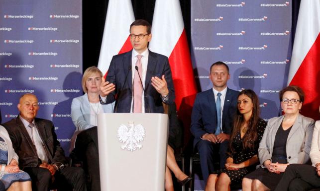 Morawiecki ostrzega przed propagandą: Niektóre media chcą, by Polska była jak w