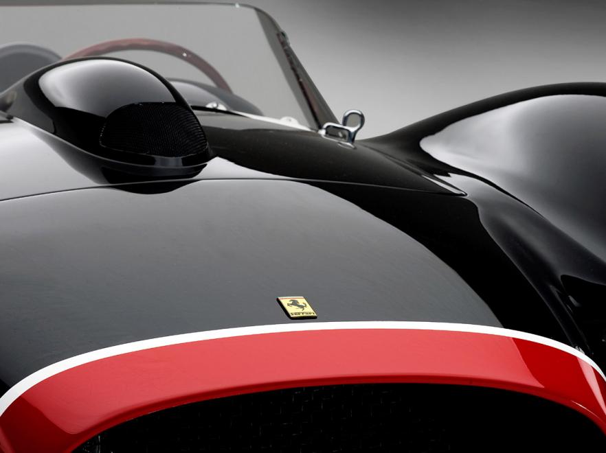 Ferrari model 250 Testa Rossa z 1957 roku sprzedano na aukcji za rekordową cenę 9 milionów euro.