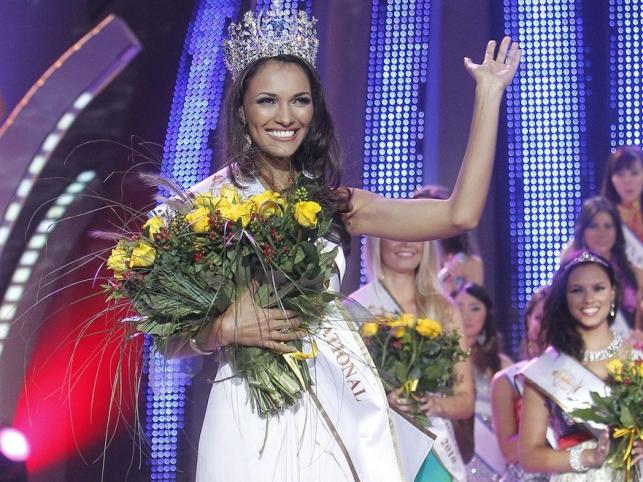 Zwyciężczyni konkursu Miss Supranational 2010 Karina Pinilla Corro