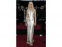 Gwyneth Paltrow: czy to Oscary czy Star Trek? Połyskliwa suknia z wyciętym dekoltem niepotrzebnie wyeksponowała mizerną jego zawartość.