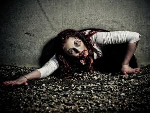 Amerykańskie władze uczą, jak uciec przed... zombie