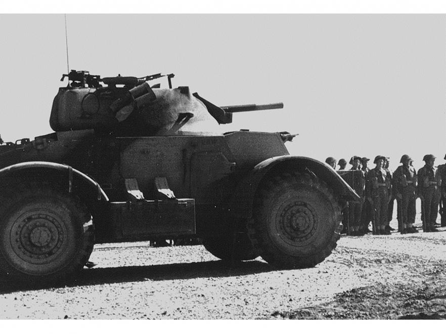 Ciężki samochód pancerny Chevrolet Staghound Mk. II uzbrojony w haubice kal. 76,2 mm w Polskich Siłach Zbrojnych na Zachodzie