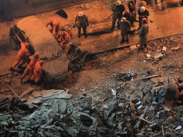 Co najmniej 11 osób zostało zabitych lub rannych w środę wieczorem w katastrofie wieżowca w centrum Rio de Janeiro. 18-piętrowy budynek częściowo zawalił się po silnej eksplozji - poinformowała stacja telewizyjna Globo News powołując się na rzecznika obrony cywilnej