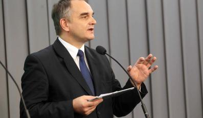 Pawlak się tłumaczy. "Rząd ma nie ściemniać"