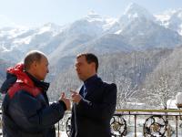 Jak prezydent z prezydentem. Miedwiediew i Putin w Soczi