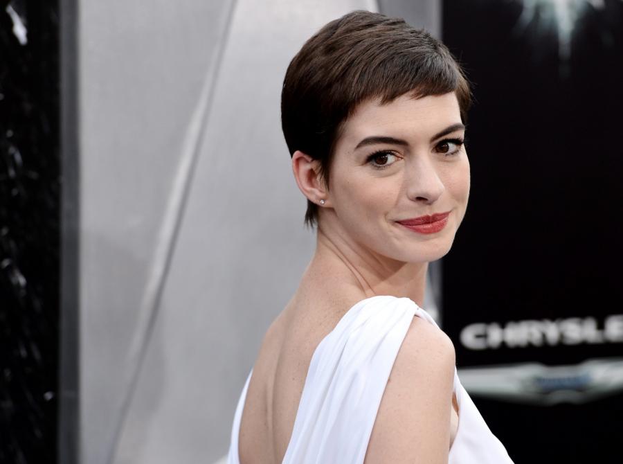 Anne Hathaway na premierze filmu "Mroczny rycerz powstaje" w Nowym Jorku