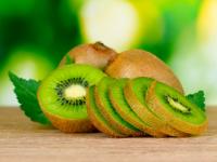Wygrywa z cytrusami i bananami. Poznaj siłę kiwi