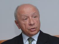 Profesor Chazan kontratakuje. Może wrócić do pracy?