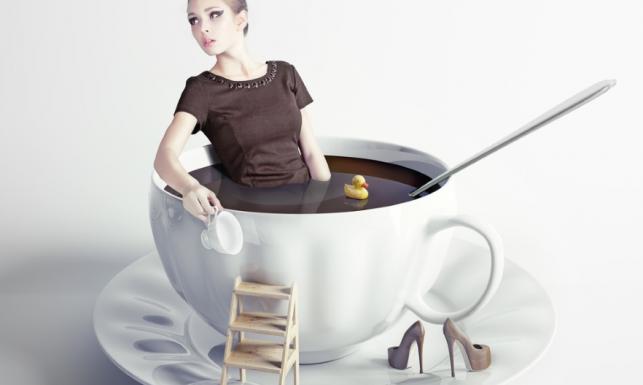 http://5.s.dziennik.pl/pliki/6807000/6807861-kobieta-w-filizance-kawy-643-385.jpg
