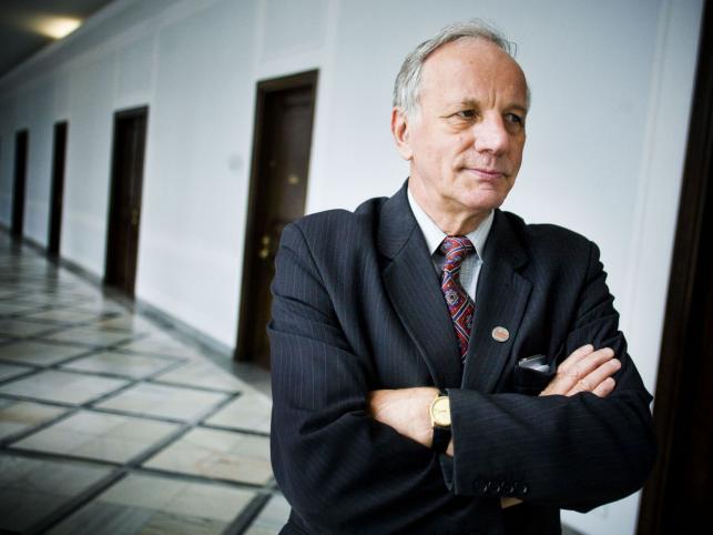 Senator PO chce opodatkować Coca Colę