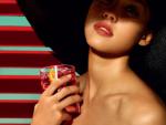 Jessica Alba zaprasza na Campari