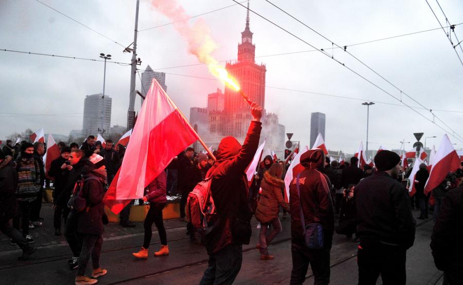 Marsz Niepodległości na ulicach Warszawy