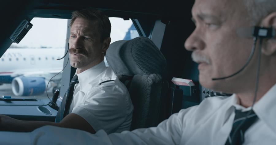 Film Clinta Eastwooda z Tomem Hanksem "Sully" od 2 grudnia 2016 w polskich kinach.