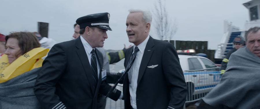 Film Clinta Eastwooda z Tomem Hanksem "Sully" od 2 grudnia 2016 w polskich kinach.